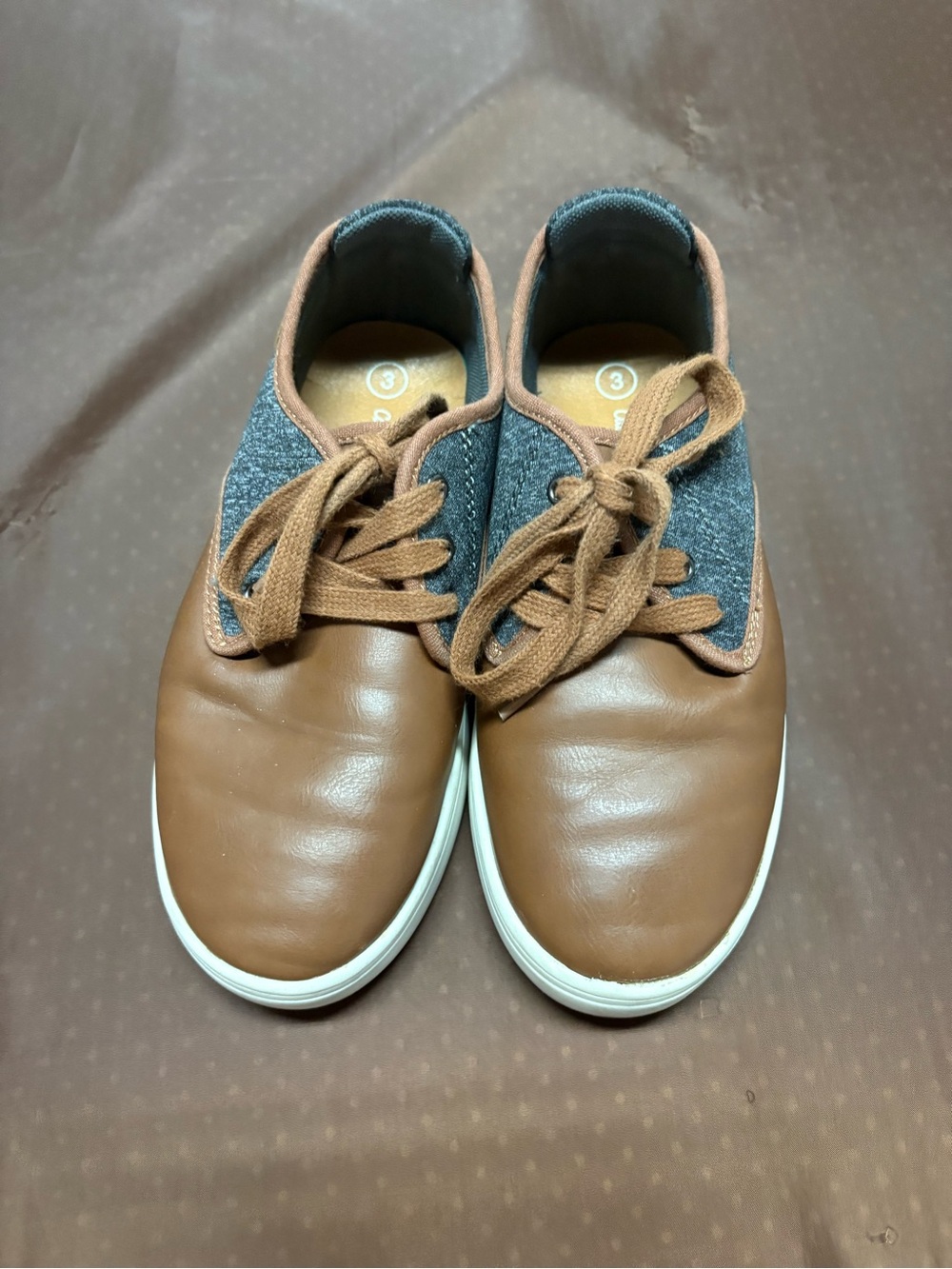 Boys Brown and Gray Casual Lace-Up Shoes size 3 cat & jack